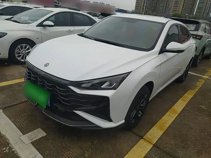 Dongfeng Aeolus Yixuan 2025 из Китая — купить под ключ