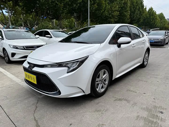 Toyota Levin 2023 из Китая — купить под ключ