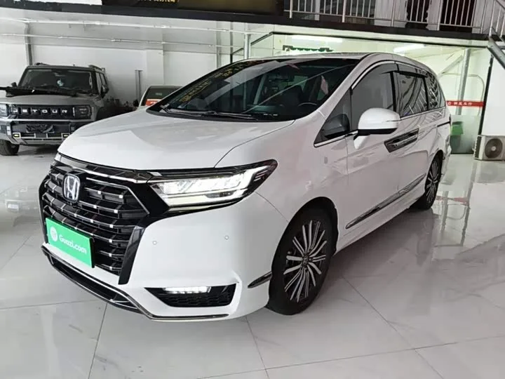 Honda Elysion 2023 из Китая — купить под ключ