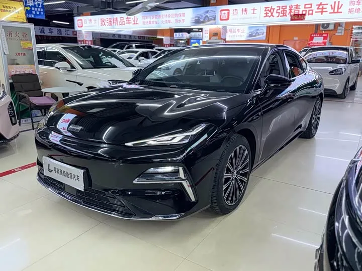 Geely Galaxy Starshine 8 EM-i 2025 из Китая — купить под ключ