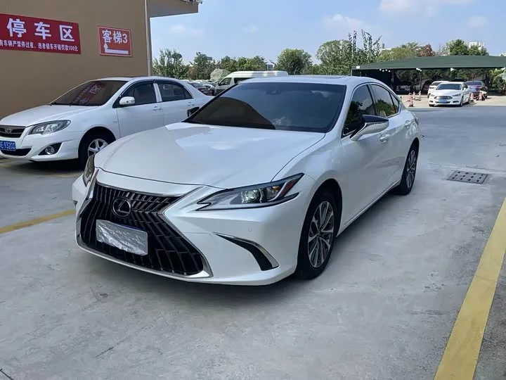Lexus ES 2024 из Китая — купить под ключ