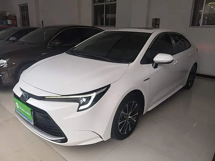 Toyota Levin 2024 из Китая — купить под ключ