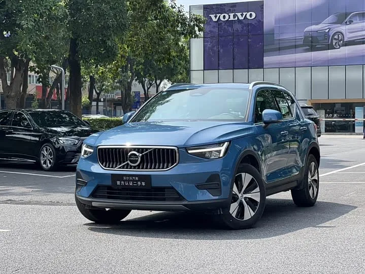 Volvo XC40 2025 из Китая — купить под ключ
