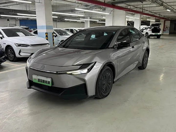 Toyota bZ3 2024 из Китая — купить под ключ