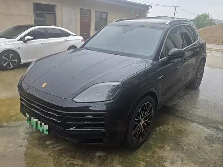 Porsche Cayenne Hybrid 2025 из Китая — купить под ключ