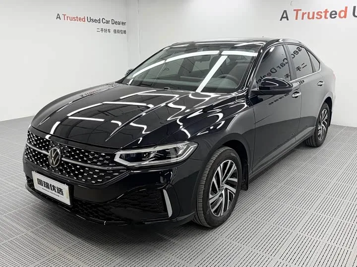 Volkswagen Lavida 2023 из Китая — купить под ключ