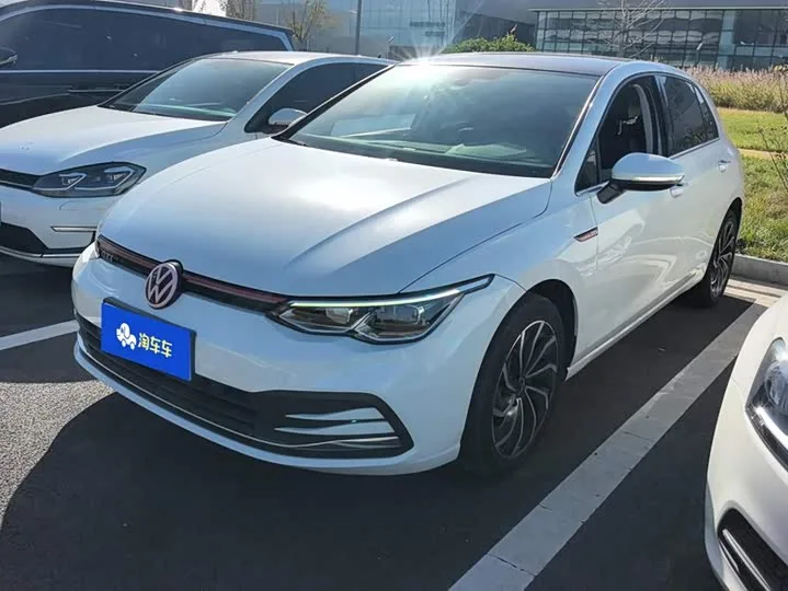 Volkswagen Golf 2023 из Китая — купить под ключ