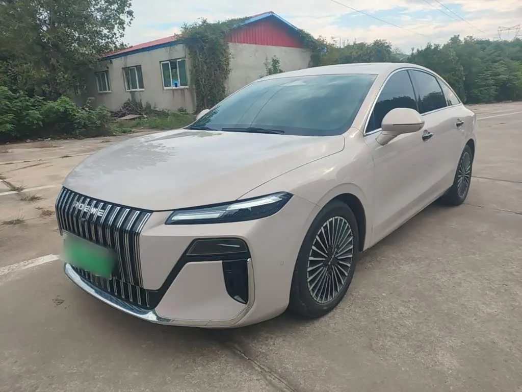 Roewe M7 DMH 2025 из Китая — купить под ключ
