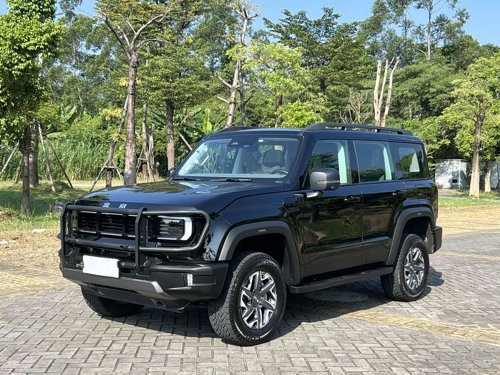 BAIC Beijing BJ40 2025 из Китая — купить под ключ