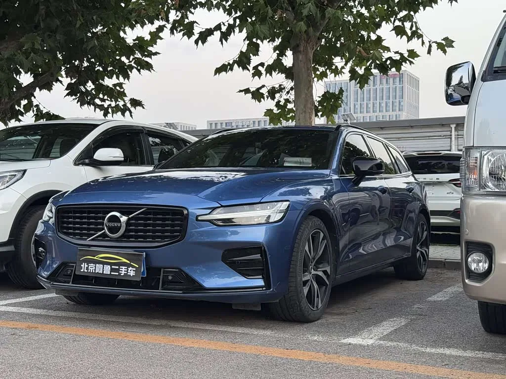 Volvo V60 2021 из Китая — купить под ключ