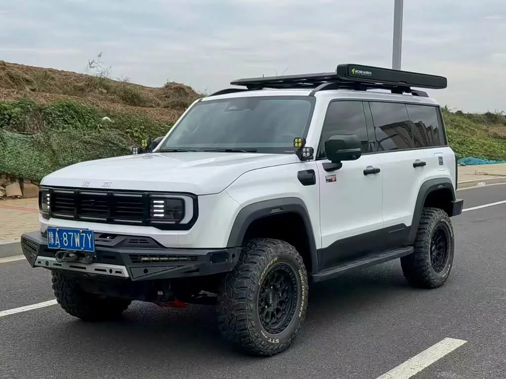 BAIC Beijing BJ40 2025 из Китая — купить под ключ