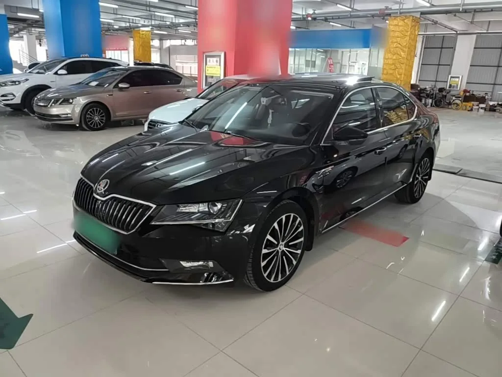 Skoda Superb 2018 из Китая — купить под ключ