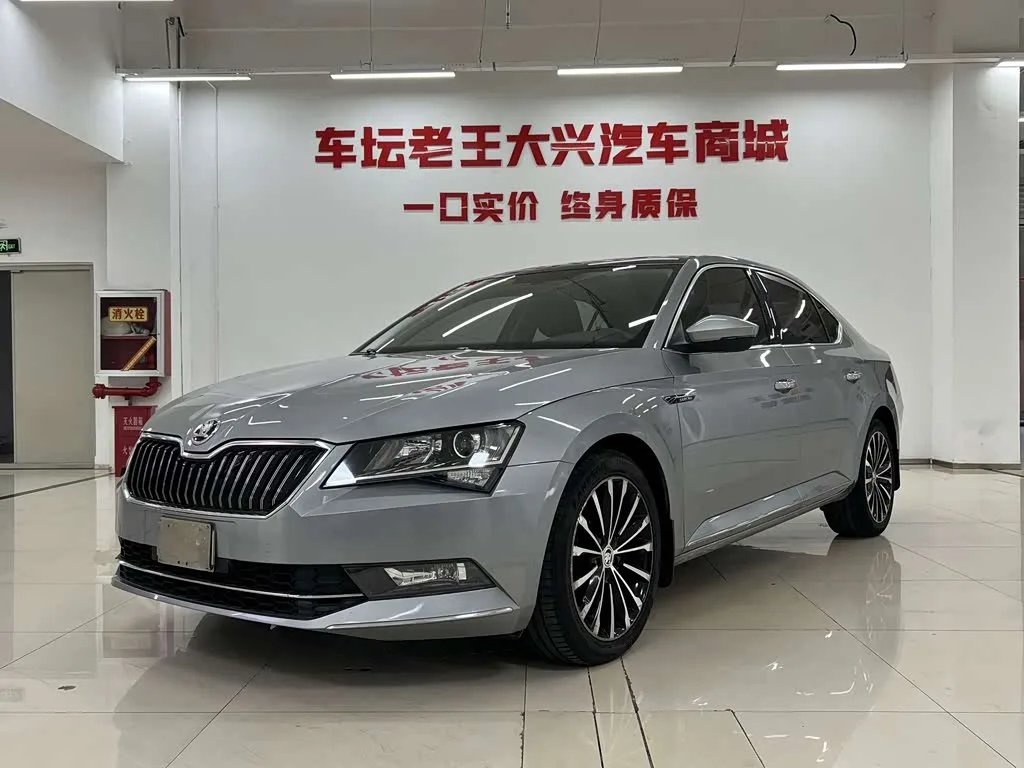 Skoda Superb 2019 из Китая — купить под ключ