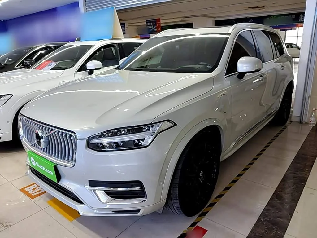 Volvo XC90 Hybrid 2022 из Китая — купить под ключ