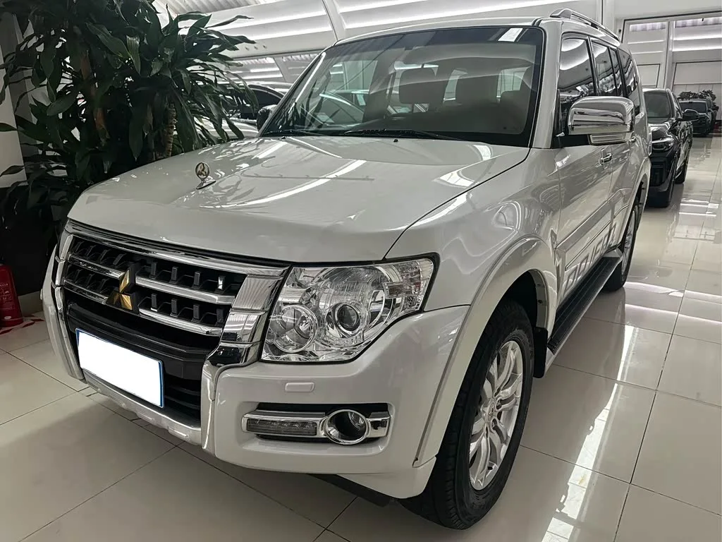 Mitsubishi Pajero 2019 из Китая — купить под ключ