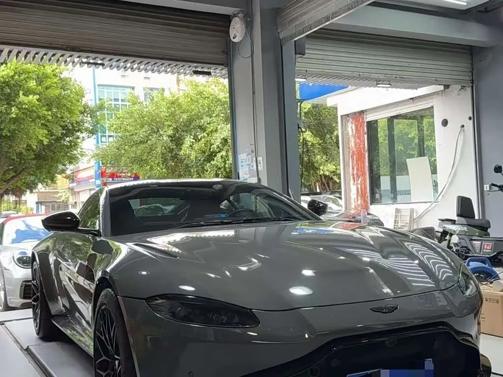 Aston Martin V8 Vantage 2021 из Китая — купить под ключ