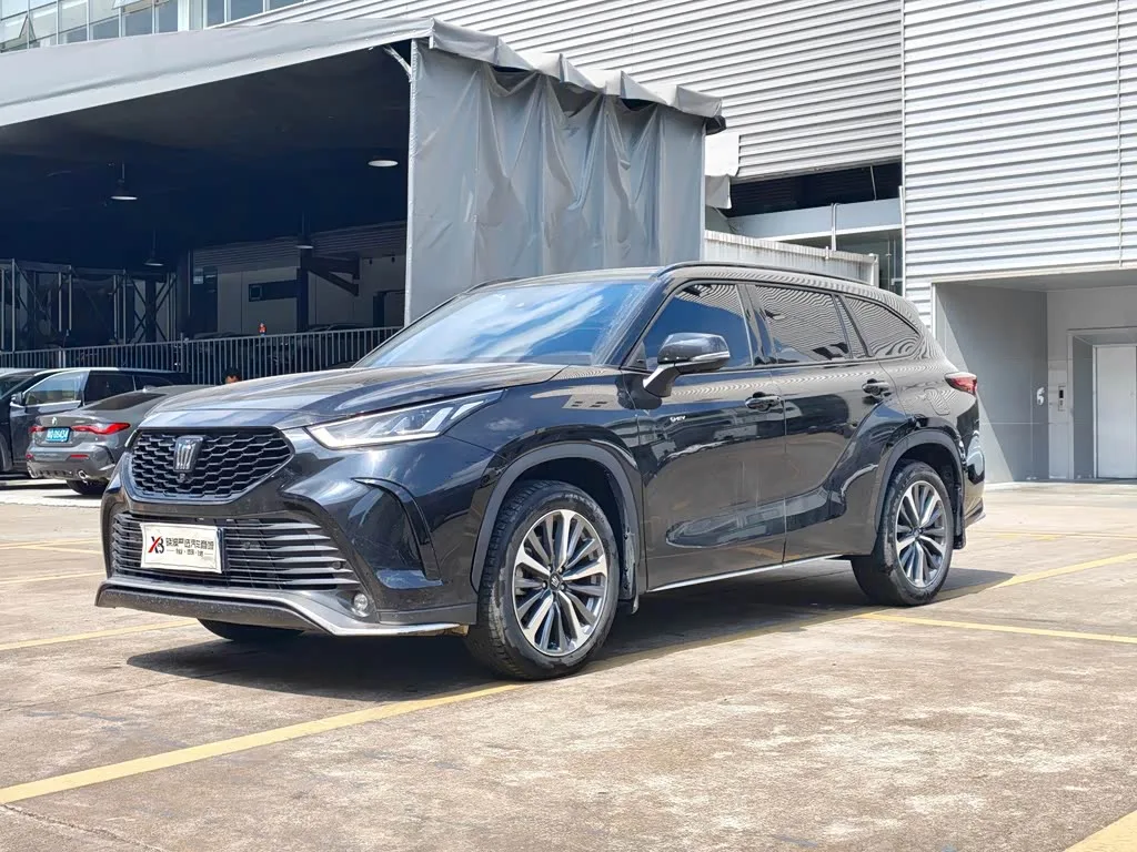 Toyota Crown Kluger 2024 из Китая — купить под ключ