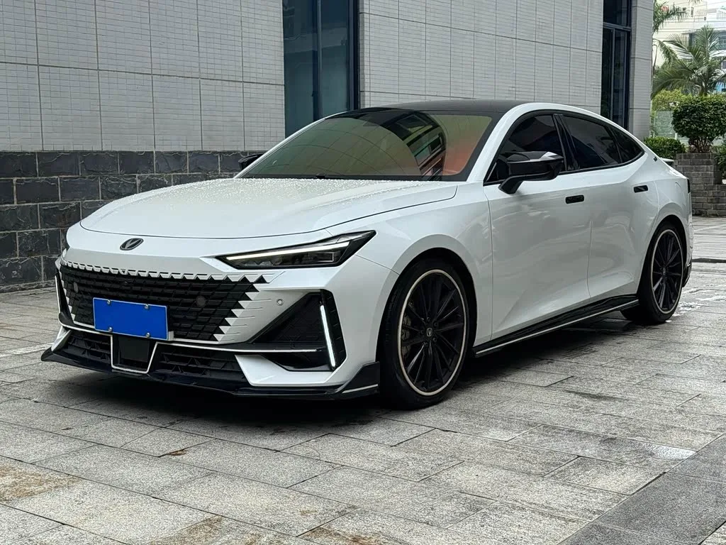 Changan UNI-V 2022 из Китая — купить под ключ