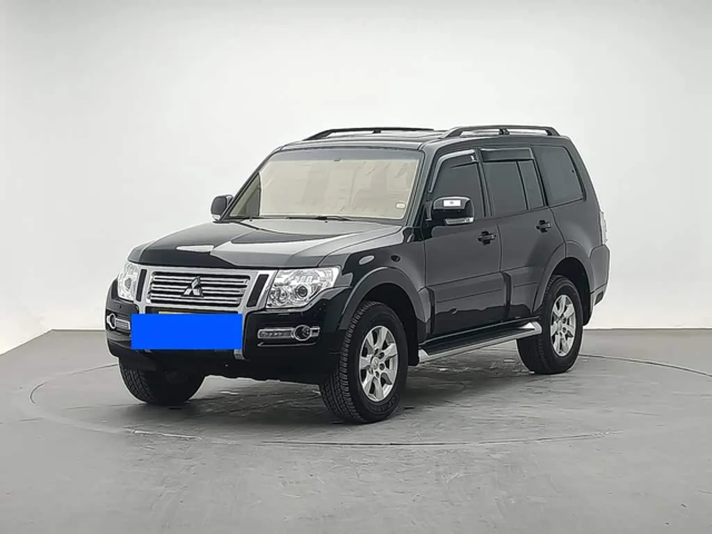 Mitsubishi Pajero 2019 из Китая — купить под ключ