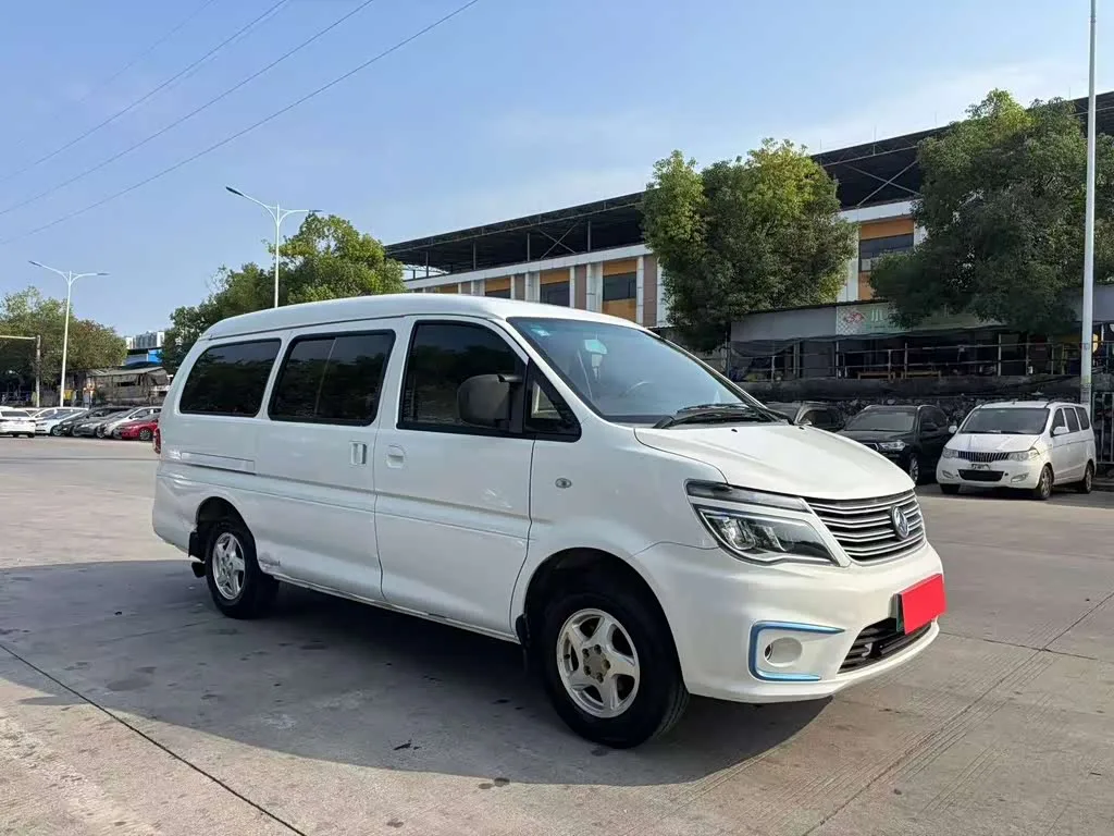 Dongfeng Forthing Lingzhi M5 EV 2017 из Китая — купить под ключ