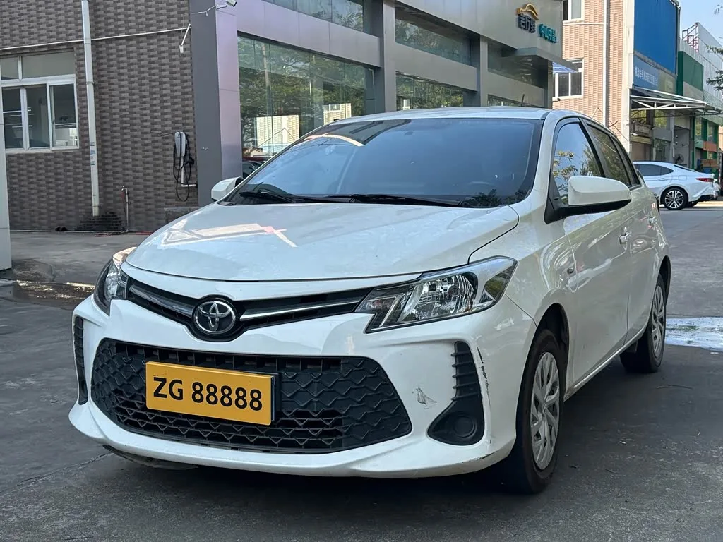 Toyota Vios FS 2023 из Китая — купить под ключ