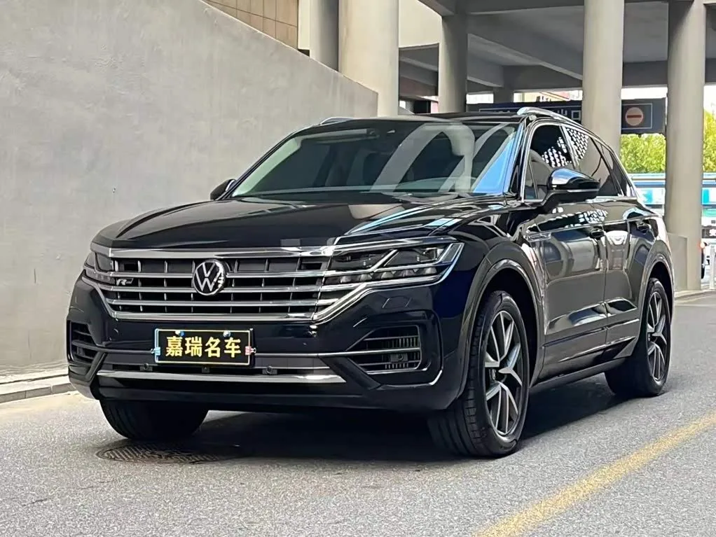 Volkswagen Touareg 2020 из Китая — купить под ключ
