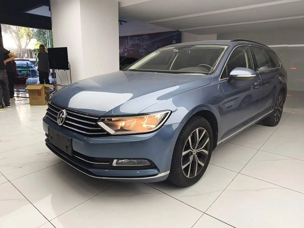 Volkswagen Passat Variant 2017 из Китая — купить под ключ