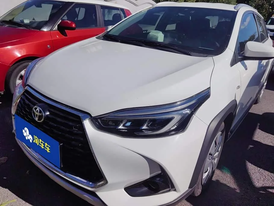 Toyota Yaris L Hatchback 2023 из Китая — купить под ключ
