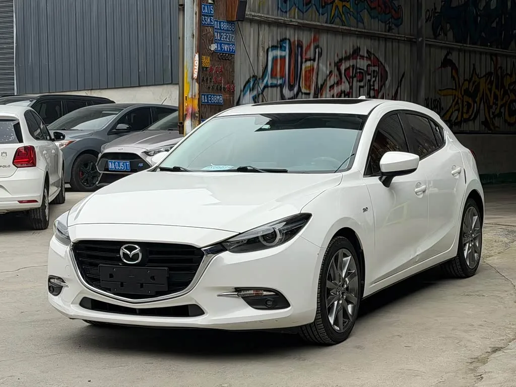 Mazda 3 (Axela) 2018 из Китая — купить под ключ