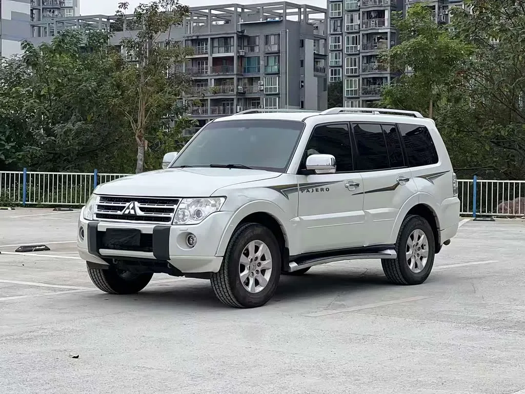 Mitsubishi Pajero 2017 из Китая — купить под ключ