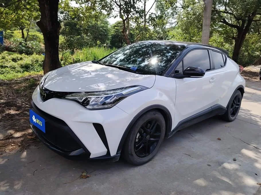 Toyota C-HR 2023 из Китая — купить под ключ