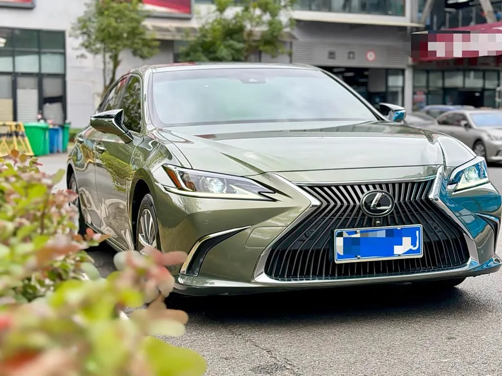 Lexus ES 2019 из Китая — купить под ключ