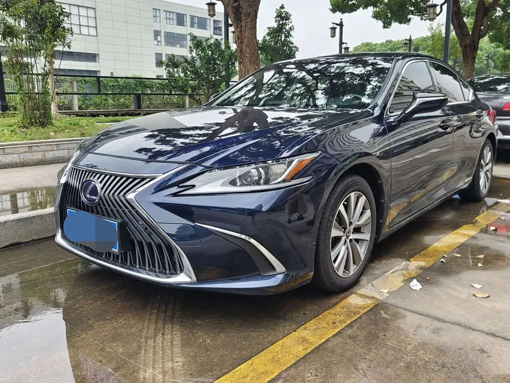 Lexus ES 2020 из Китая — купить под ключ