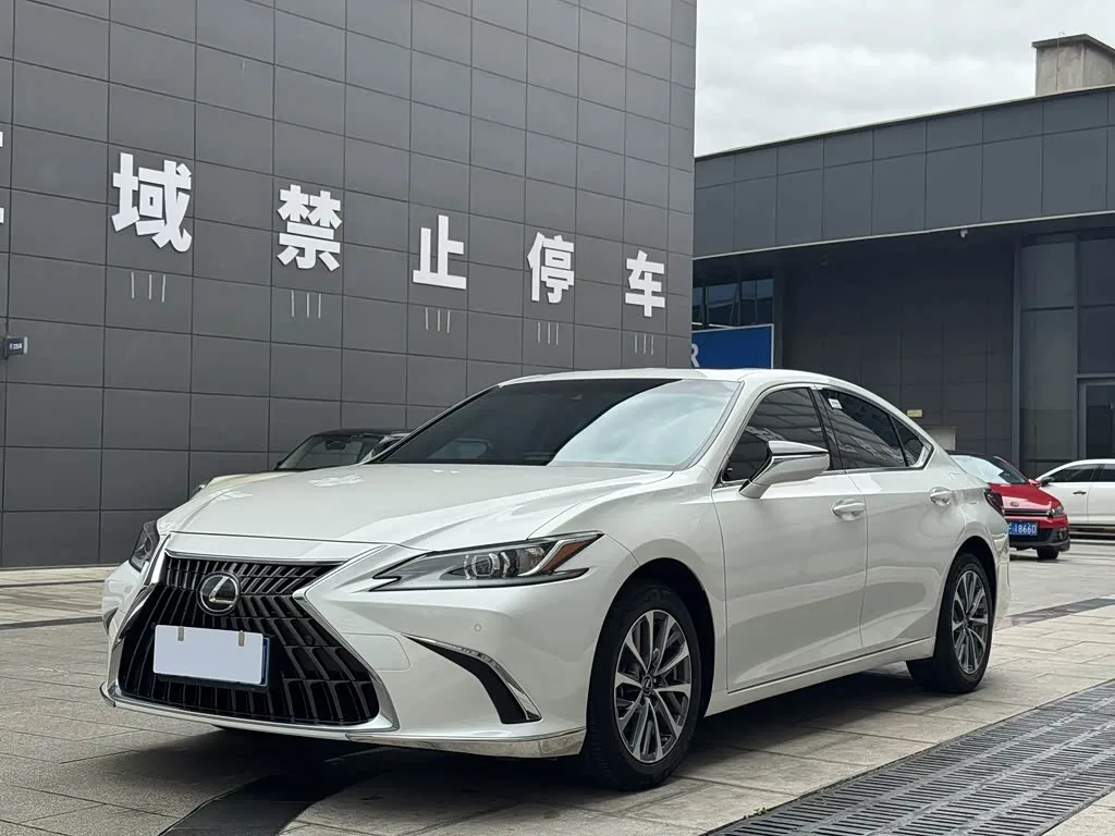 Lexus ES 2024 из Китая — купить под ключ