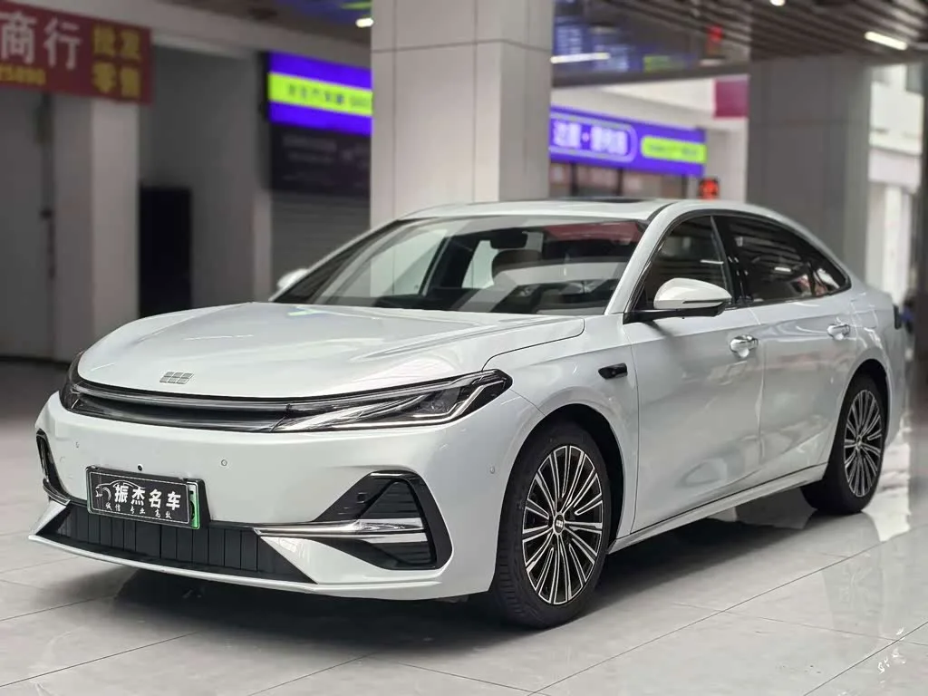 Geely Galaxy A7 2025 из Китая — купить под ключ