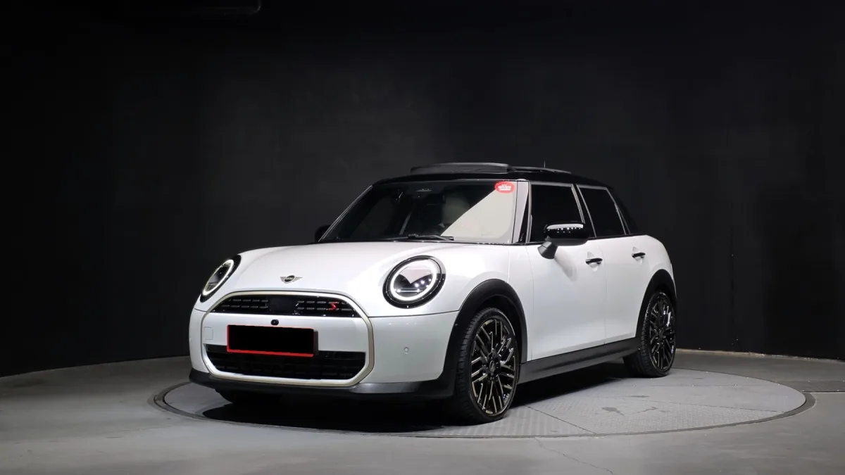 Mini Cooper 2024 из Кореи — купить под ключ