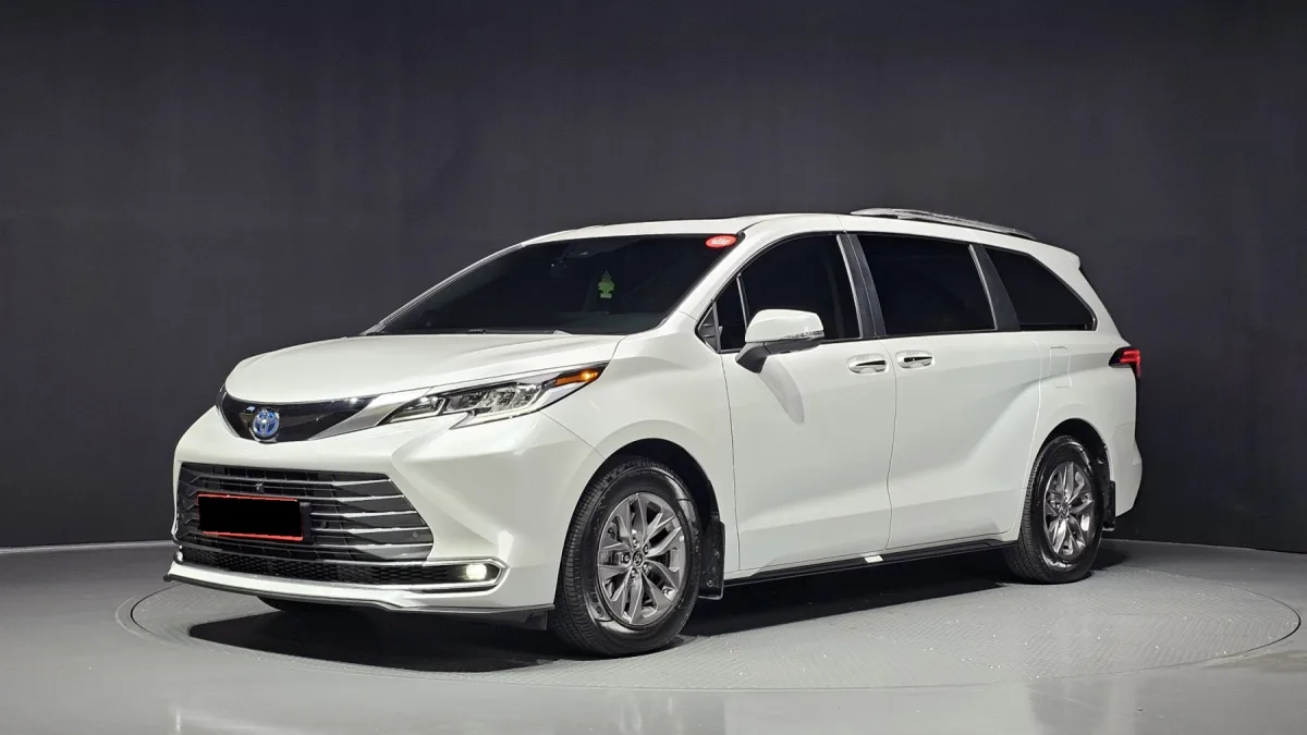 Toyota Sienna 2023 из Кореи — купить под ключ