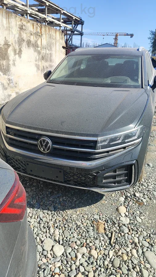 Volkswagen Touareg 2025 из Киргизии — купить под ключ