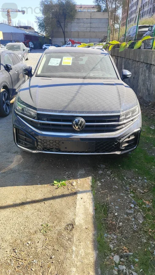 Volkswagen Touareg 2025 из Киргизии — купить под ключ
