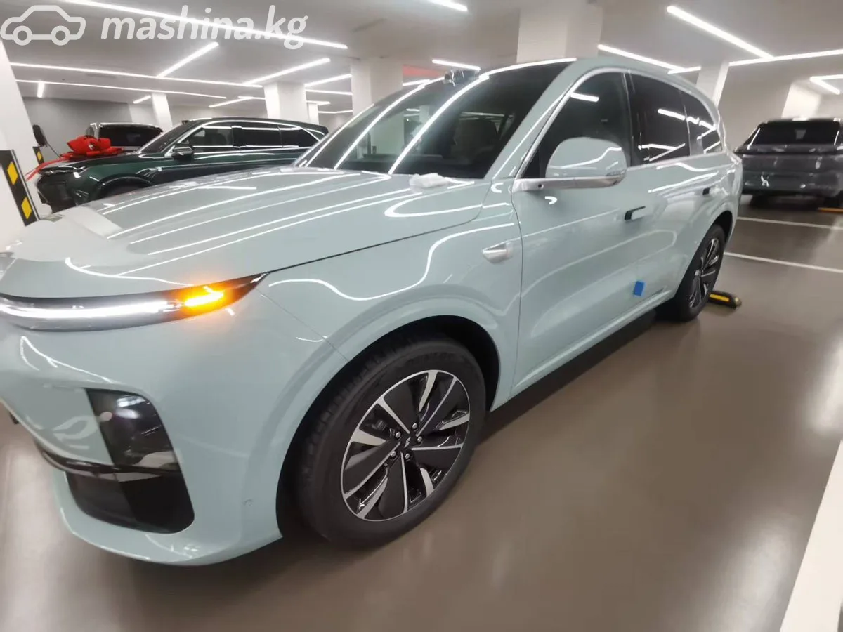 LiXiang L6 2025 из Киргизии — купить под ключ