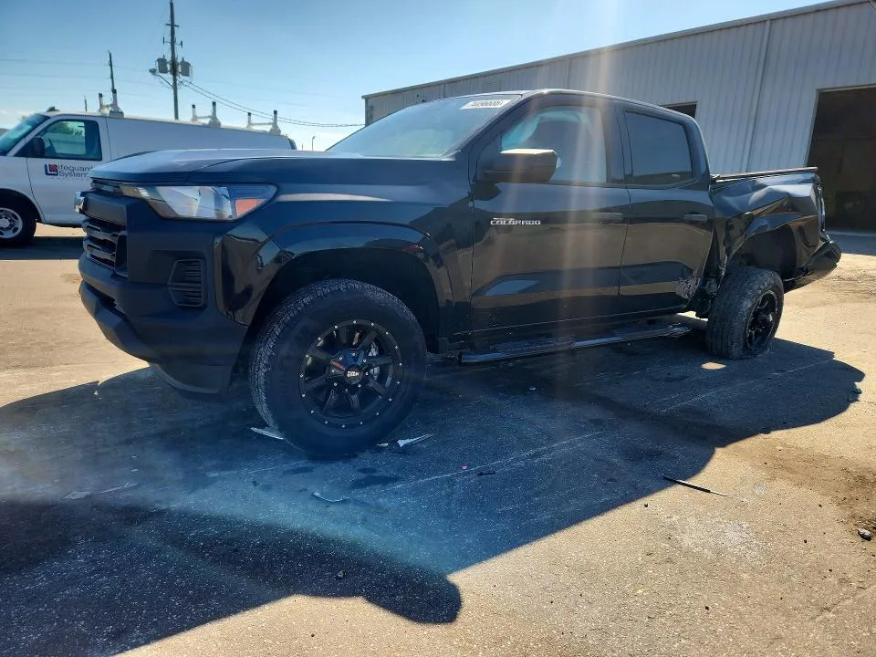 Chevrolet Colorado 2024 из США — купить под ключ