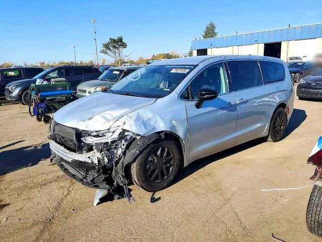 Chrysler Pacifica 2024 из США — купить под ключ