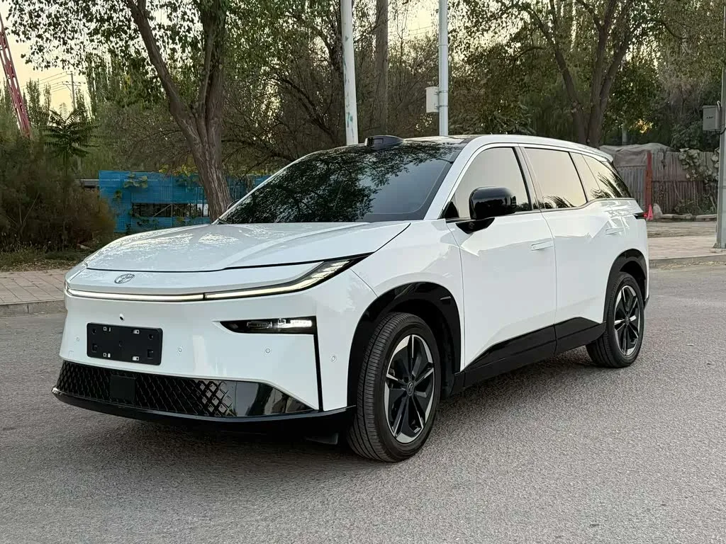 Toyota bZ3X 2025 из Китая — купить под ключ