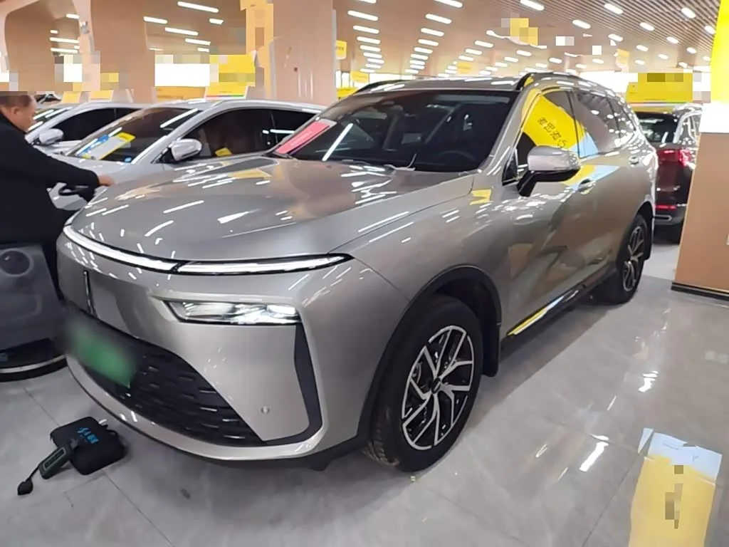 Wey Latte DHT Hybrid 2025 из Китая — купить под ключ