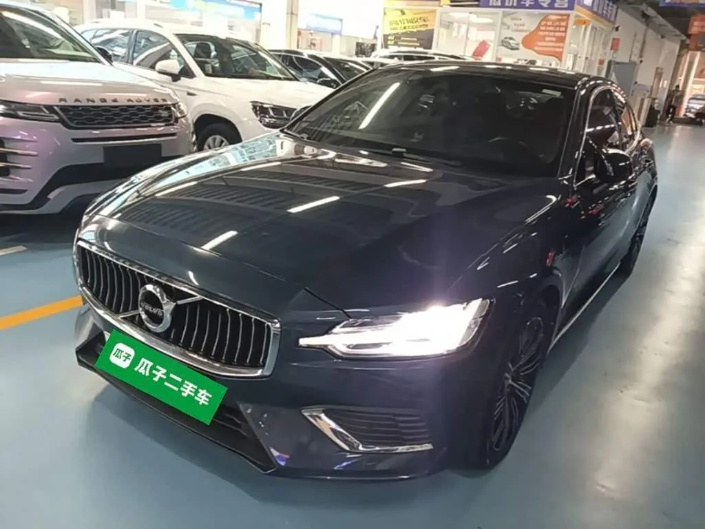 Volvo S60 Hybrid 2022 из Китая — купить под ключ