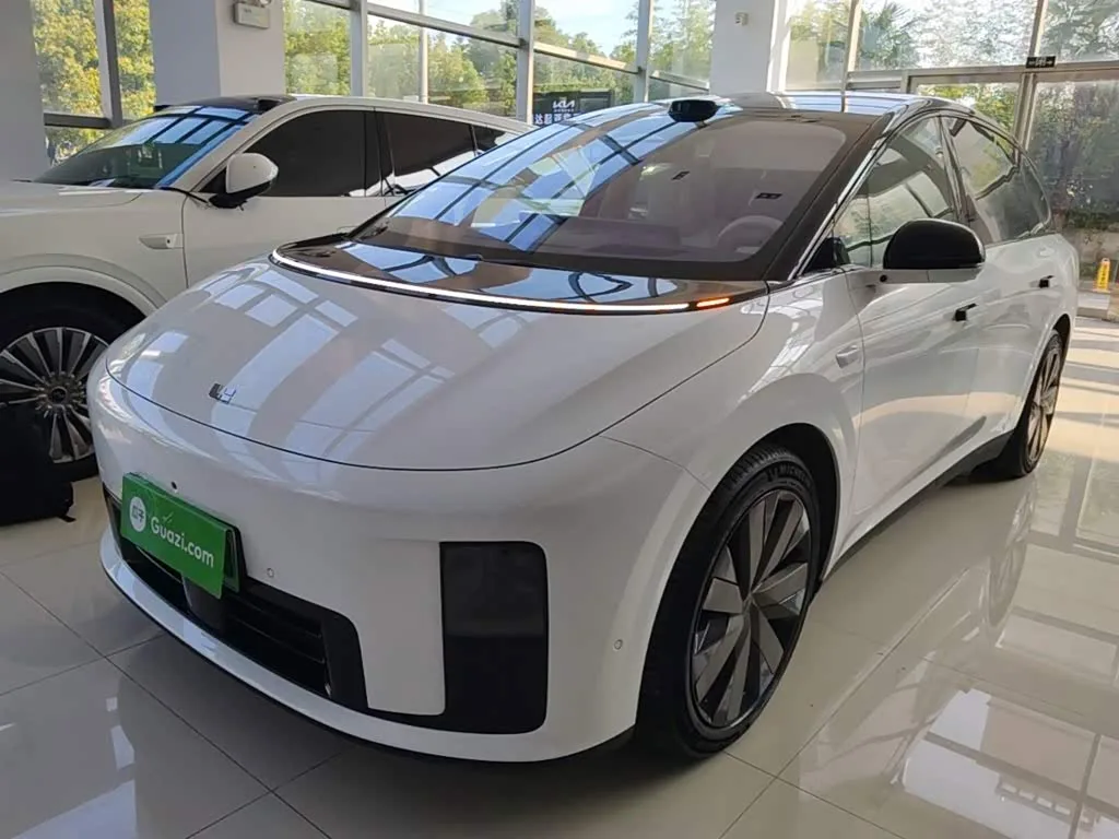 LiXiang i8 2025 из Китая — купить под ключ