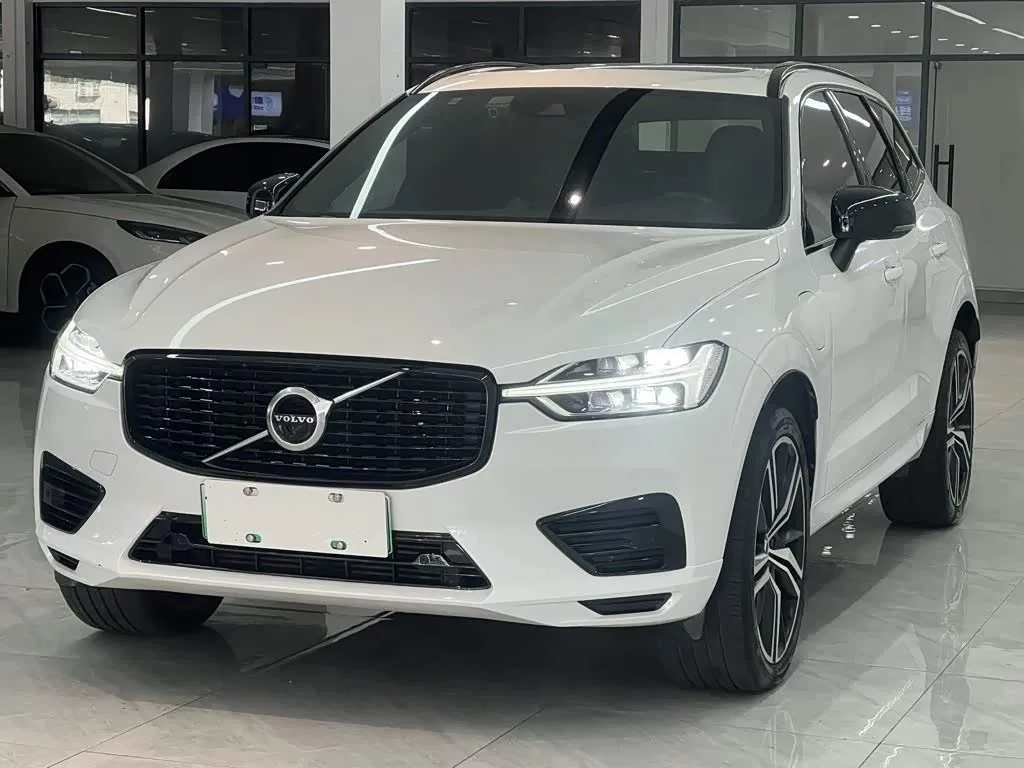 Volvo XC60 Hybrid 2021 из Китая — купить под ключ