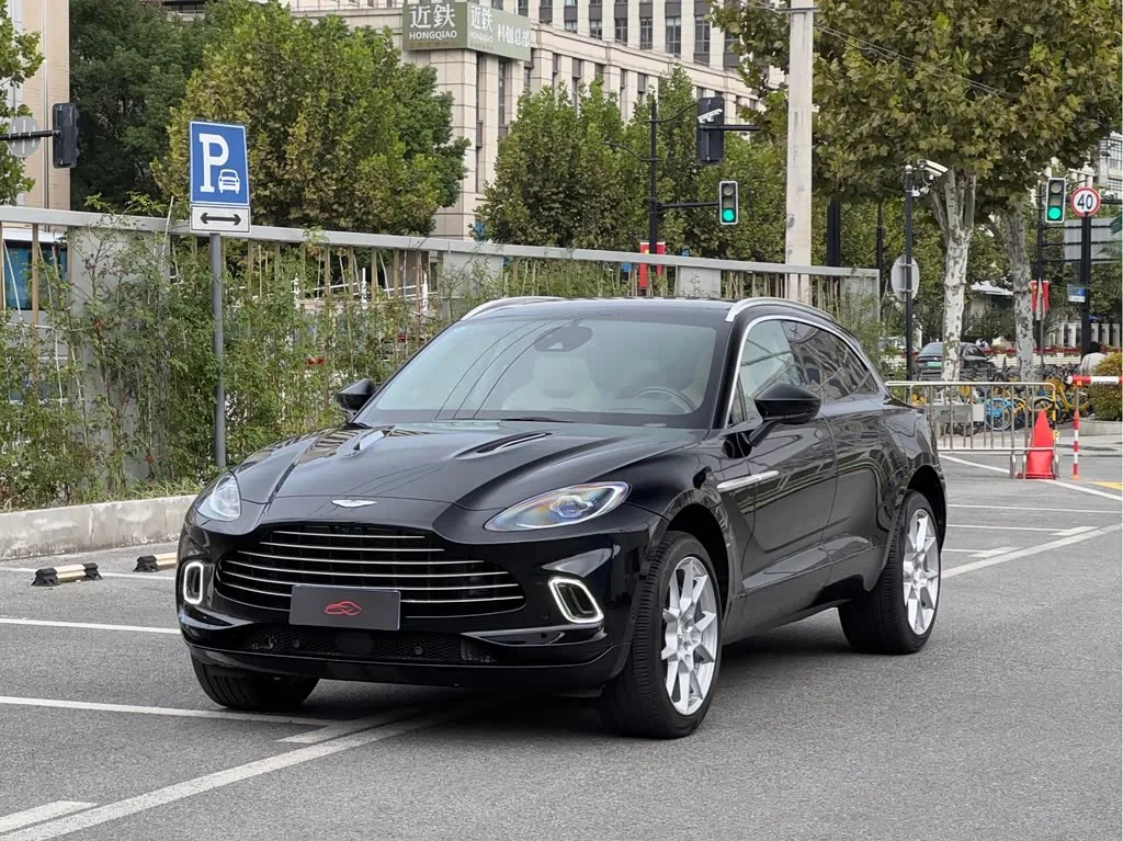 Aston Martin DBX 2022 из Китая — купить под ключ