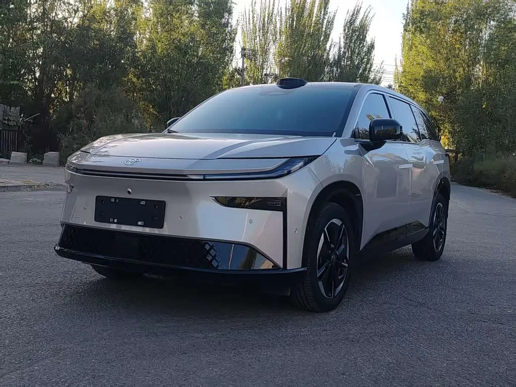 Toyota bZ3X 2025 из Китая — купить под ключ
