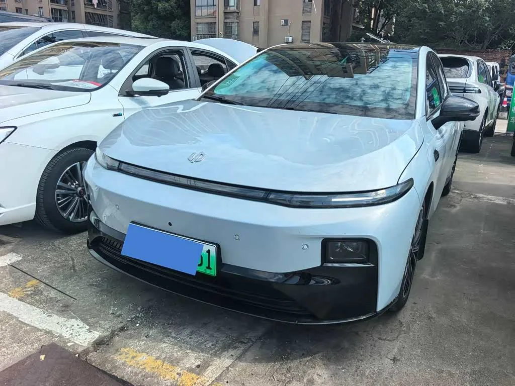 Leapmotor B01 2025 из Китая — купить под ключ